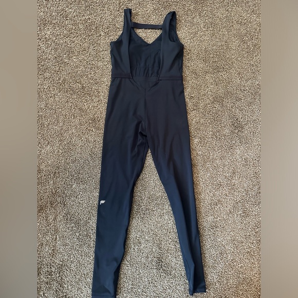 Khloe Kardashian x Fabletics Motion365 Jumpsuit - Picture 5 of 6